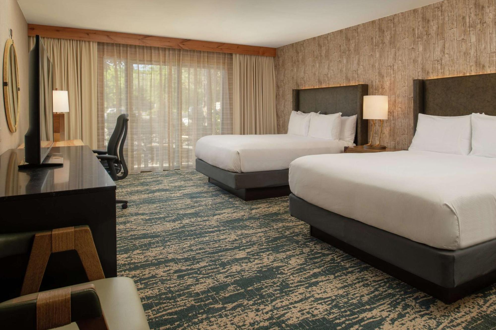 ดับเบิ้ลทรี บาย ฮิลตัน มิสซูลา เอดจ์วอเตอร์ Hotel ภายนอก รูปภาพ