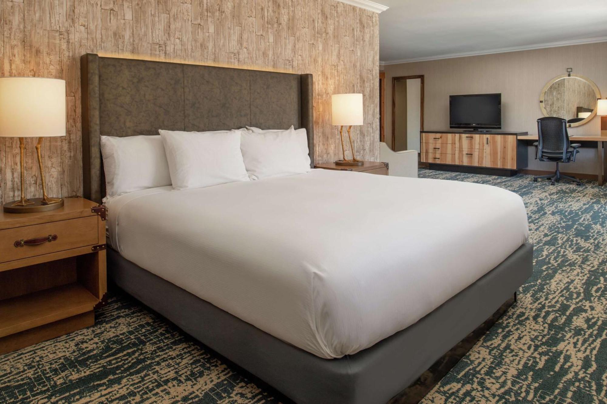 ดับเบิ้ลทรี บาย ฮิลตัน มิสซูลา เอดจ์วอเตอร์ Hotel ภายนอก รูปภาพ