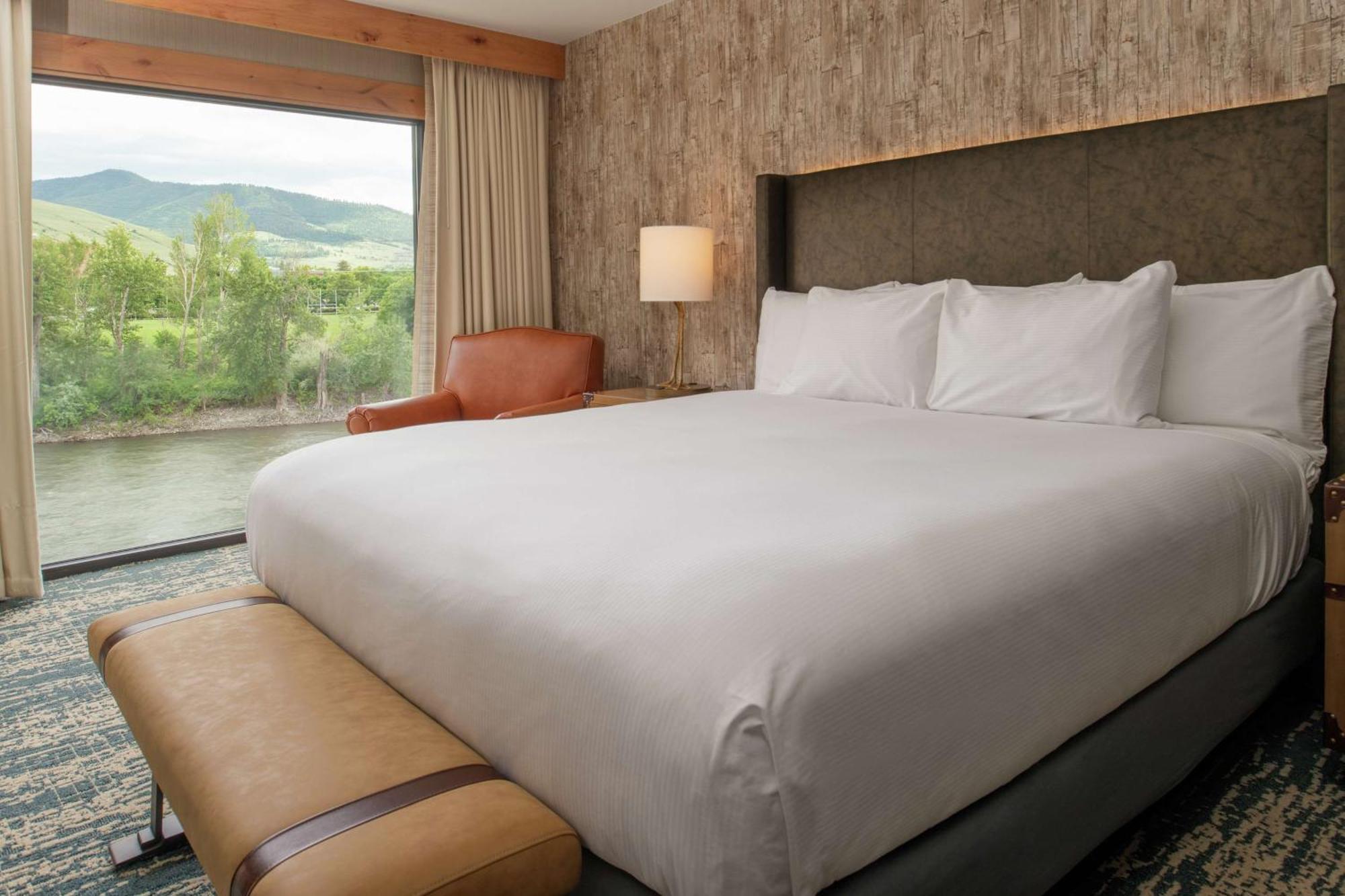 ดับเบิ้ลทรี บาย ฮิลตัน มิสซูลา เอดจ์วอเตอร์ Hotel ภายนอก รูปภาพ