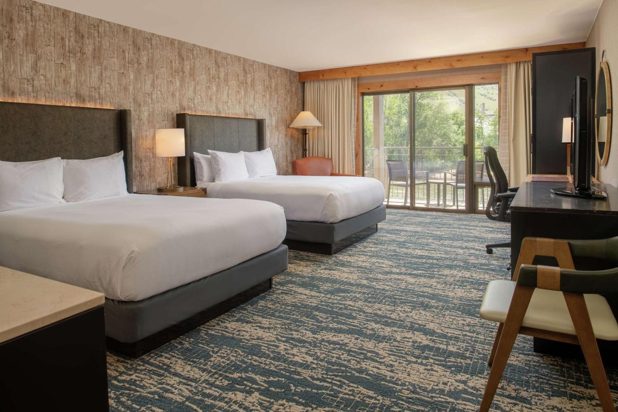ดับเบิ้ลทรี บาย ฮิลตัน มิสซูลา เอดจ์วอเตอร์ Hotel ภายนอก รูปภาพ